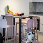 Sunshine Place Apartment *